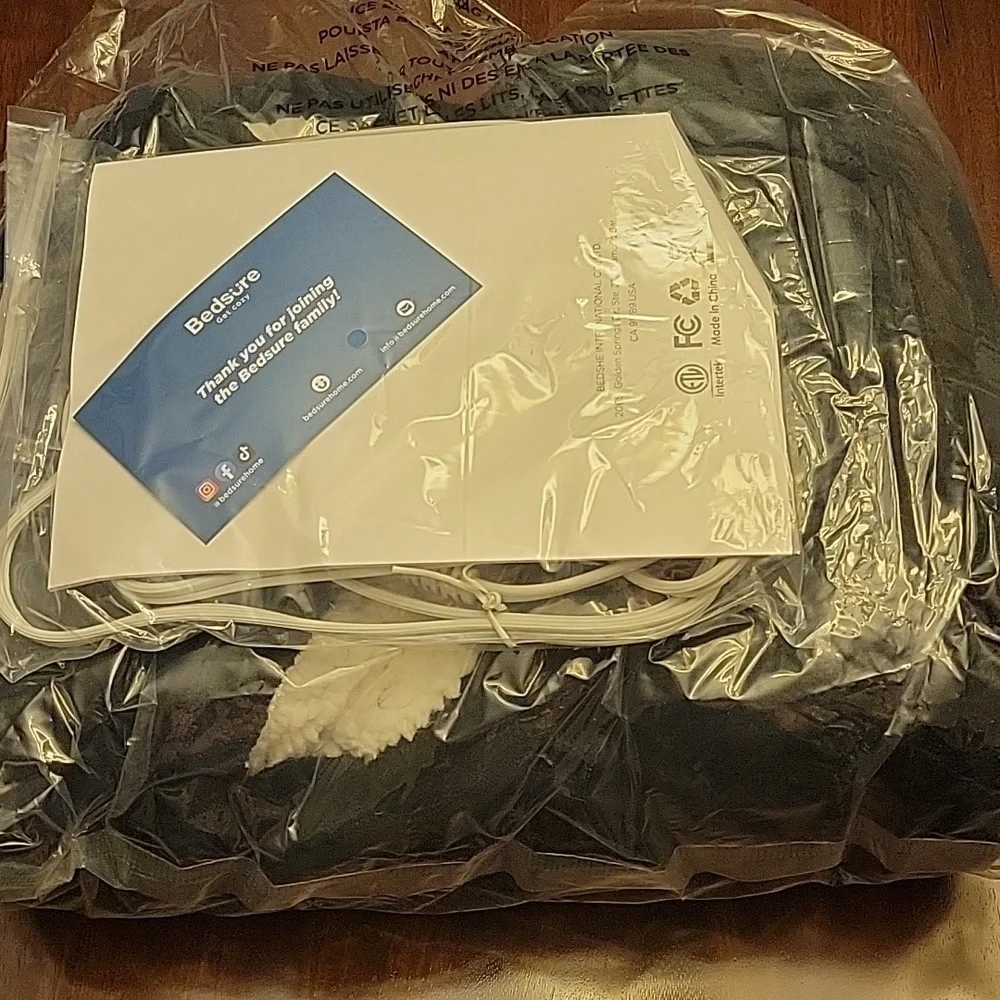 Black Heated Blanket New